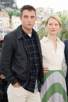 19 Mayo - Rob en el Photocall de Maps to the Stars en el Festival de Cine de Cannes 2014!!!! 31f0c2327499980