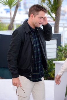 19 Mayo - Rob en el Photocall de Maps to the Stars en el Festival de Cine de Cannes 2014!!!! 6e0d5e327498953