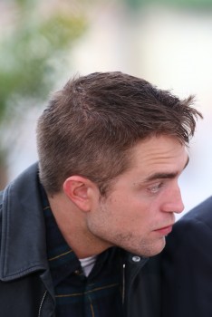 19 Mayo - Rob en el Photocall de Maps to the Stars en el Festival de Cine de Cannes 2014!!!! B8148c327491043