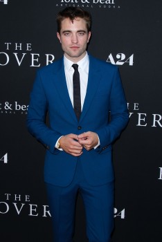 16 Junio - Rob en la Alfombra Roja de la Premiere de The Rover en LA - Parte 2!!!! Be7ad3333026765