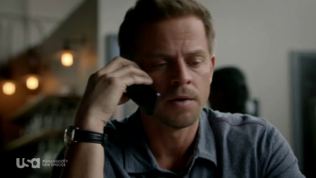 Carmine Giovinazzo - Graceland  0bf67b342260989