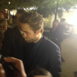 10 Septiembre - Rob en la Premiere de MTTS en TIFF!!! 6b0c81350344803