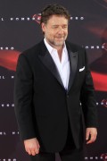 Расселл Кроу (Russell Crowe) Man of Steel (El Hombre de Acero) premiere at the Capitol cinema in Madrid, 17.06.13 (46xHQ) Cf5388358749489