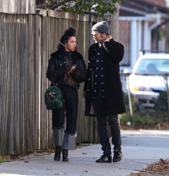 3 Noviembre - Nuevas fotos HQ de Rob y FKA Twigs en Toronto ayer!!! ( 2 Noviembre) * AÑADIDAS + IMÁGENES * 18106d362055373