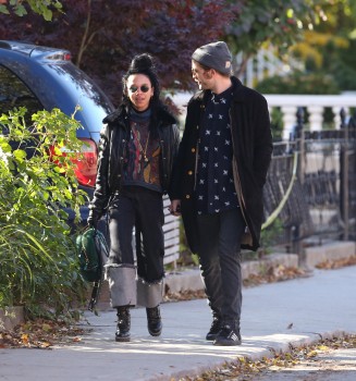 3 Noviembre - Nuevas fotos HQ de Rob y FKA Twigs en Toronto ayer!!! ( 2 Noviembre) * AÑADIDAS + IMÁGENES * 6e7824362058500