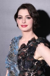 Anne Hathaway - 'Interstellar' premiere in NYC 11/3/14  7e2ed3362366694