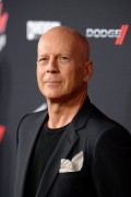 Брюс Уиллис (Bruce Willis) Sin City A Dame to Kill For Premiere, TCL Chinese Theater, 2014 - 70xHQ Eeae3b381274470