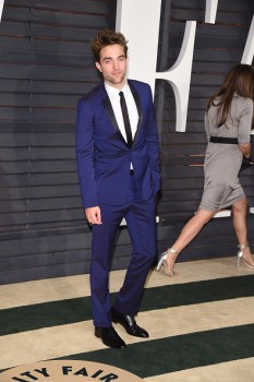 23 Febrero - Imágenes de Rob en la Fiesta de los Oscars de Vanity Fair!!! B19fa6392426036