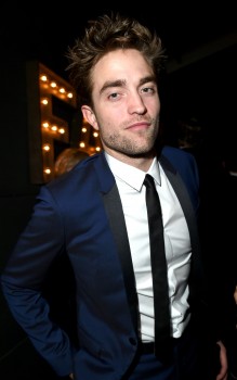 24 Febrero - Más imágenes de Rob y sus amigos en la fiesta de los Oscars de Vanity Fair!!! (22 Febrero) 318526392579021