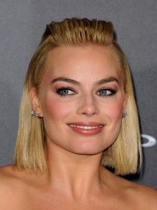 Margot Robbie - "Focus" premiere in LA - 02/24/2015  2228ec392901343