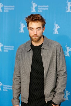 12 Marzo - Nuevas / Antiguas imágenes de Rob en la Berlinale, en HQ y UHQ!!! (Parte 1) 78860e395439902