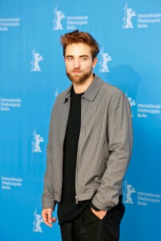 12 Marzo - Nuevas / Antiguas imágenes de Rob en la Berlinale, en HQ y UHQ!!! (Parte 1) E63ac6395434982