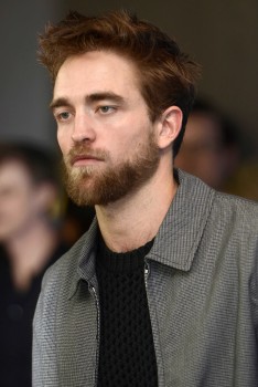 12 Marzo - Nuevas / Antiguas imágenes de Rob en la Berlinale, en HQ y UHQ!!! (Parte 1) D578ff395451743