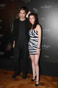 Twilight Premiere: France A6b93d20591059