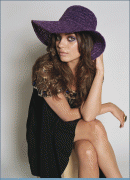 Mila Kunis - Page 3 B8acd156066849