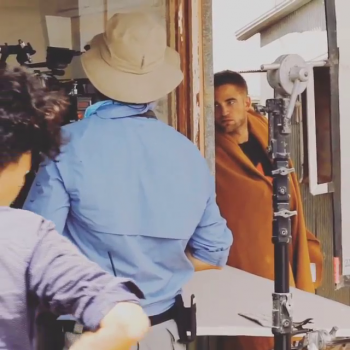 14 Enero - Capturas Video BTS de Rob en "The Rover"!!! 1c62d3301020155