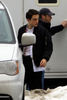 20 Febrero - Nuevas Fotos De Rob en El Set de "Life"!!! (20 Febrero 2014) 29a5e0309287747