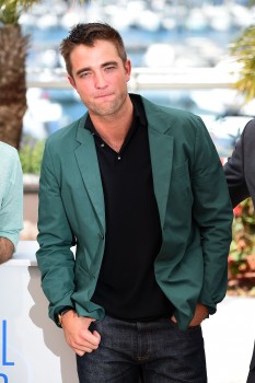 18 Mayo - Rob en el Photocall de "The Rover" en Cannes!!! E2215e327304423