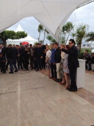 19 Mayo - Rob en el Photocall de Maps to the Stars en el Festival de Cine de Cannes 2014!!!! 45f1d5327472021