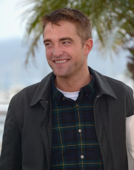 19 Mayo - Rob en el Photocall de Maps to the Stars en el Festival de Cine de Cannes 2014!!!! Fbe0d4327486919