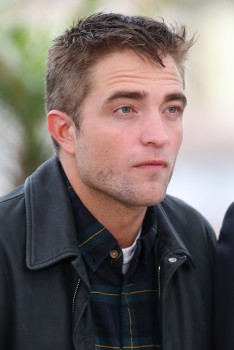 19 Mayo - Rob en el Photocall de Maps to the Stars en el Festival de Cine de Cannes 2014!!!! Eef5e7327491323