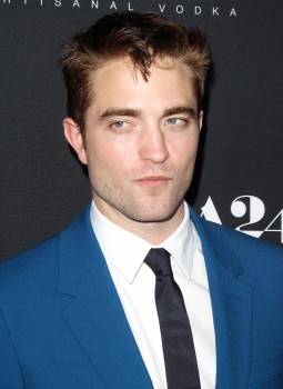 16 Junio - Rob en la Alfombra Roja de la Premiere de The Rover en LA - Parte 2!!!! 64a697333023618