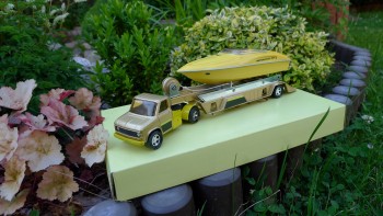 Matchbox Super Kings K-27 Power Boat & Transporter VN MIB 1977 - Page 2 5c615c333897240