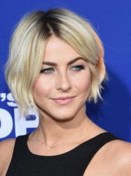 Julianne Hough @ Los Angeles Premiere 'Let's Be Cops' - Augu C57eac343747330