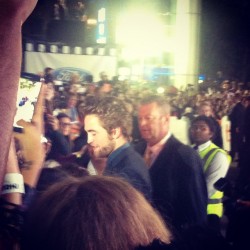 10 Septiembre - Rob en la Premiere de MTTS en TIFF!!! F17875350343282