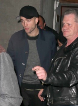 11 Noviembre - Nuevas fotos de Rob en el concierto de FKA Twigs, anoche!!! (10 Noviembre) Deb414363649356