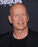 Брюс Уиллис (Bruce Willis) Sin City A Dame to Kill For Premiere, TCL Chinese Theater, 2014 - 70xHQ 5824f5381274691