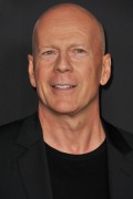 Брюс Уиллис (Bruce Willis) Sin City A Dame to Kill For Premiere, TCL Chinese Theater, 2014 - 70xHQ 830835381274619