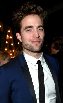 24 Febrero - Más imágenes de Rob y sus amigos en la fiesta de los Oscars de Vanity Fair!!! (22 Febrero) 14d038392578983