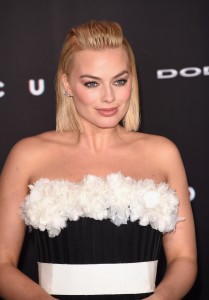 Margot Robbie - "Focus" premiere in LA - 02/24/2015  61011c392901275