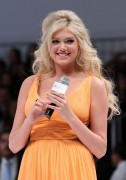 Кейт Аптон (Kate Upton) walking the runway at Liverpool Fashion Fest AW 2012 in Mexico City, 01.03.2012 (48xHQ) B9ee84393942421