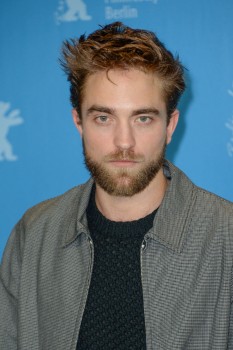 12 Marzo - Nuevas / Antiguas imágenes de Rob en la Berlinale, en HQ y UHQ!!! (Parte 1) C1e167395437862