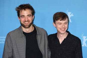 12 Marzo - Nuevas / Antiguas imágenes de Rob en la Berlinale, en HQ y UHQ!!! (Parte 1) C74b2c395434681