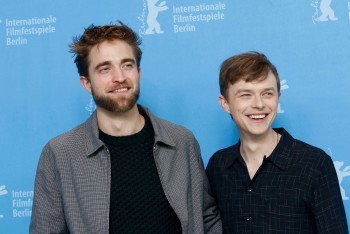 12 Marzo - Nuevas / Antiguas imágenes de Rob en la Berlinale, en HQ y UHQ!!! (Parte 1) E5b57b395434773