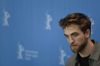 12 Marzo - Nuevas / Antiguas imágenes de Rob en la Berlinale, en HQ y UHQ!!! (Parte 1) 0688bf395449015