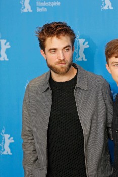 12 Marzo - Nuevas / Antiguas imágenes de Rob en la Berlinale, en HQ y UHQ!!! (Parte 1) 1b9899395447748