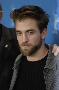 12 Marzo - Nuevas / Antiguas imágenes de Rob en la Berlinale, en HQ y UHQ!!! (Parte 1) E063cf395444622