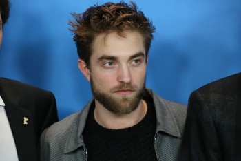 12 Marzo - Nuevas / Antiguas imágenes de Rob en la Berlinale, en HQ y UHQ!!! (Parte 1) 850b10395452430