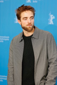 12 Marzo - Nuevas / Antiguas imágenes de Rob en la Berlinale, en HQ y UHQ!!! (Parte 1) C03d95395450793