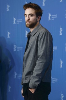 12 Marzo - Nuevas / Antiguas imágenes de Rob en la Berlinale, en HQ y UHQ!!! (Parte 1) D4db9a395450888