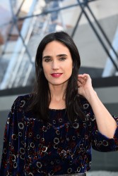 Jennifer Connelly - Louis Vuitton fashion show in Paris 3/11 525a26396456730