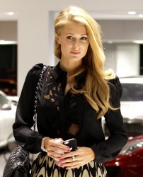 Paris Hilton - at McLaren dealership in Beverly Hills 1/9/14 59721f300285437