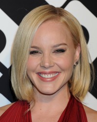 Abbie Cornish - Diane Von Furstenberg's Journey of a Dress E C43f4f300746391