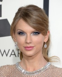 Taylor Swift - The 56th Annual GRAMMY Awards 01/26/14 6a23a3304154708