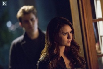 Photos promo TVD - Page 2 E985bb309302690