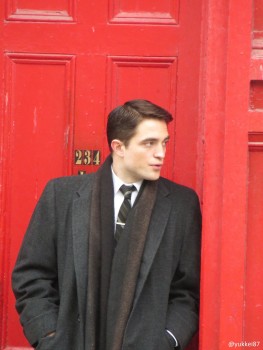 26 Febrero - Nuevas fotos fan de Rob en el set de "Life"!!! (19 Febrero) 846987310257355